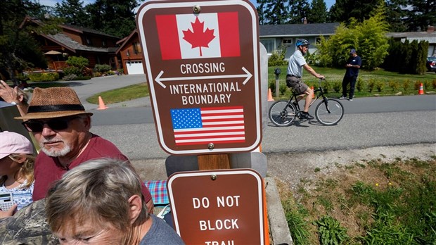 Assouplissement des mesures à la frontière canado-américaine