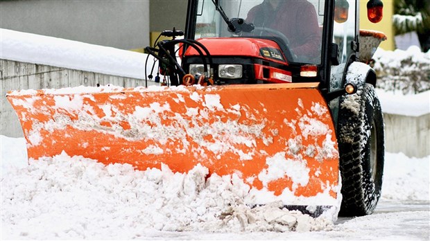 Les opérations de déneigement se poursuivent à Salaberry-de-Valleyfield 
