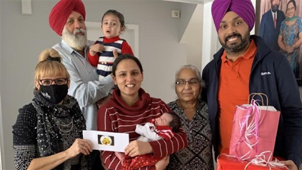 Centre mère-enfant: la famille de la première née de 2021 témoigne de son importance
