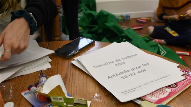 74 trousses pour amuser les jeunes du quartier Robert-Cauchon 