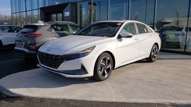 Elantra 2021 : Maintenant disponible en version hybride