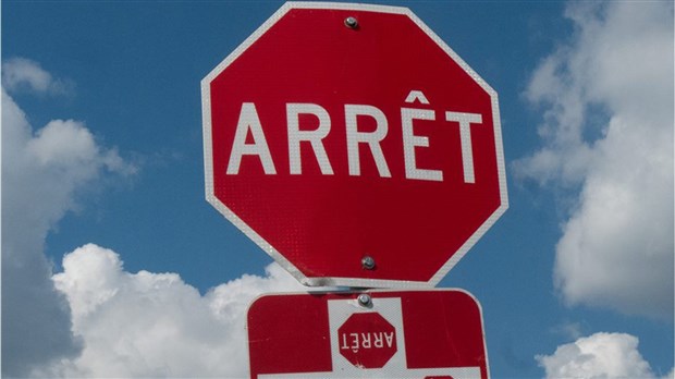 Ajout de signalisation et pavage de rues à Salaberry-de-Valleyfield 