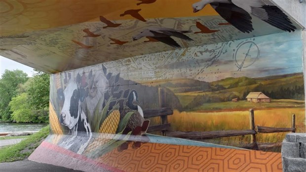 La Halte des Villages a maintenant son oeuvre d'art emblématique 