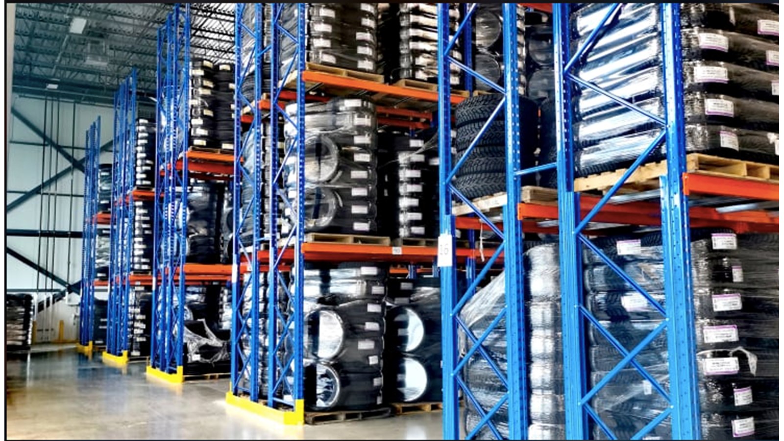 Canada Tire établit son plus grand centre de distribution à Salaberry