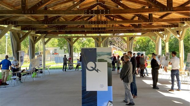 Cinquante personnes s'Informent sur la modernisation du Complexe Beauharnois-Les Cèdres 