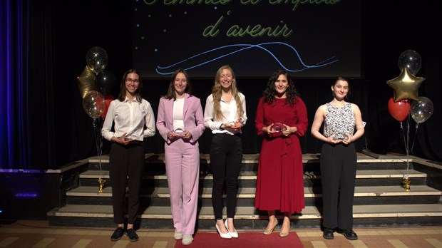 Les lauréates « Femmes et emplois d’avenir » ont reçu leur prix