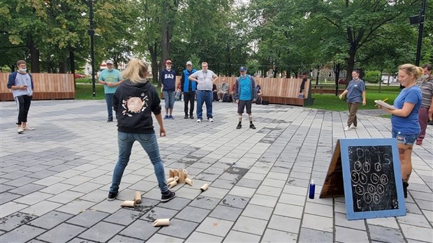 Un club de Mölkky tous les lundis à la place Sainte-Cécile