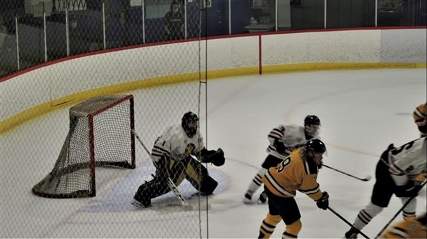 Les Braves de Valleyfield remportent les honneurs 
