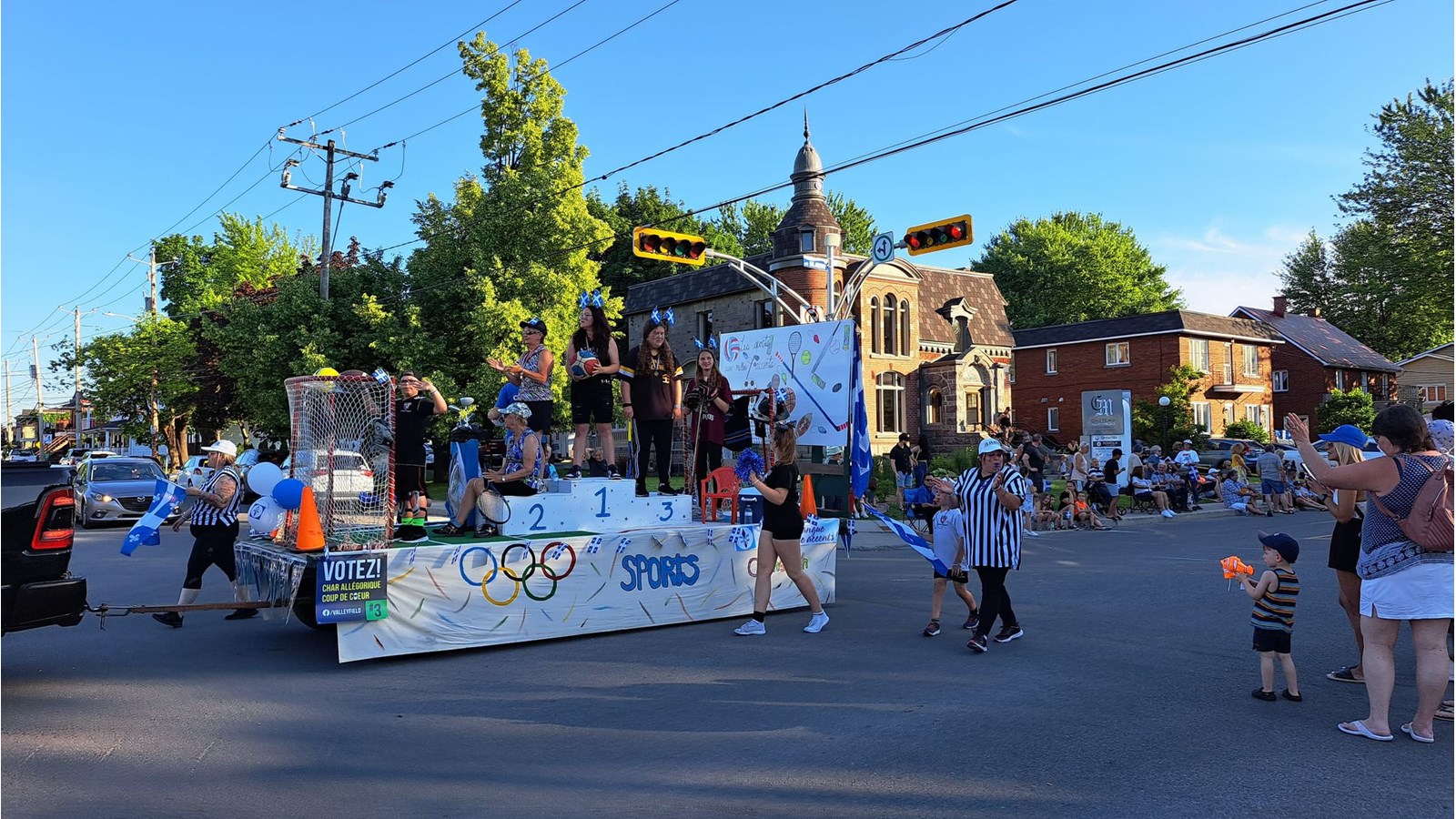 Retour en images sur le défilé de la SaintJeanBaptiste à Salaberryde