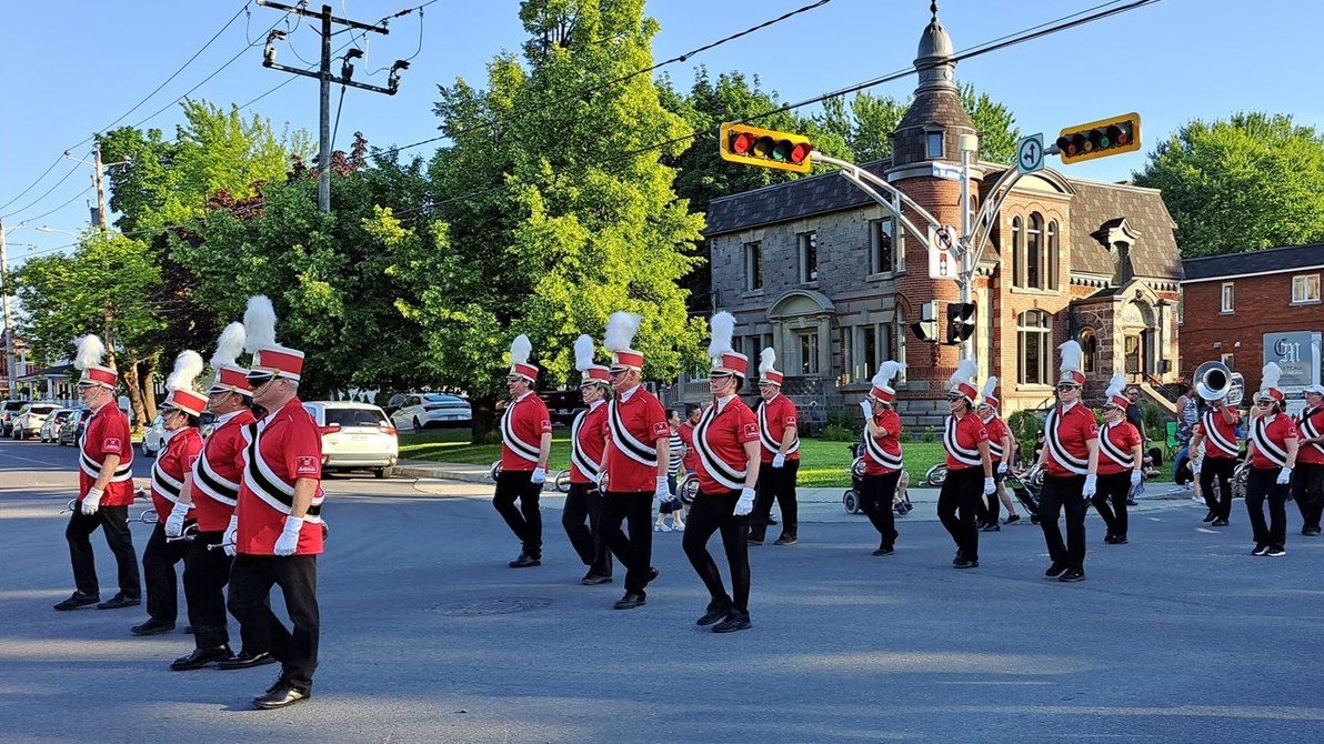 Retour en images sur le défilé de la SaintJeanBaptiste à Salaberryde