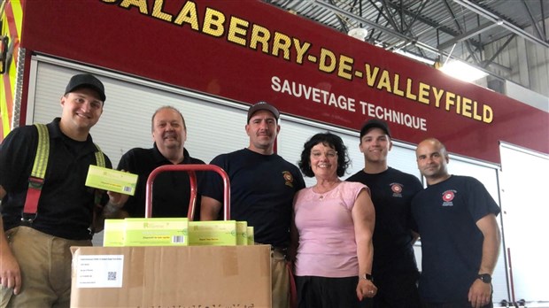 Les pompiers de Salaberry-de-Valleyfield ont facilité la distribution de tests rapides 