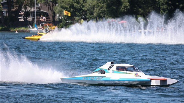 En images: Une deuxième journée de courses enlevantes
