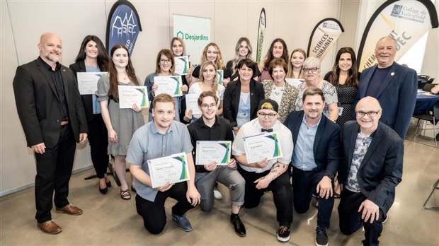 Deux étudiantes d'ici voient leurs efforts scolaires récompensés