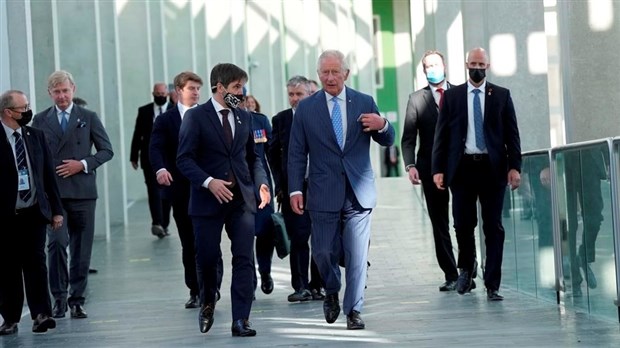 Charles a tissé une longue relation avec le Canada, mais il devra se faire adopter