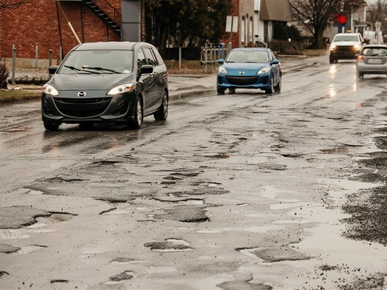 Trois chemins de la région dans les « pires » routes, selon CAA Québec