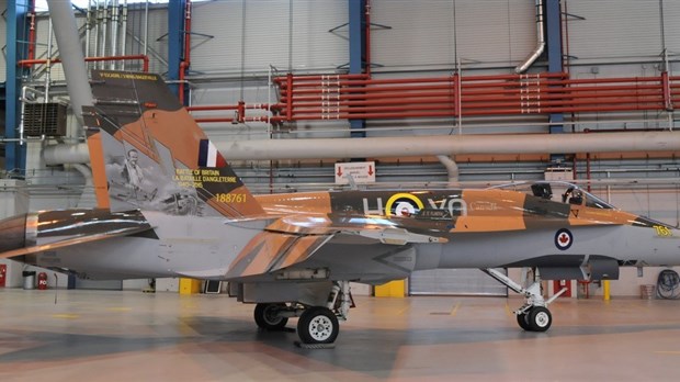 Le Cf 18 De Demonstration 2015 Devoile A Bagotville Saguenay Lac St Jean Neomedia Le Cf 18 De Demonstration 2015 Devoile A Bagotville Saguenay Lac St Jean Neomedia